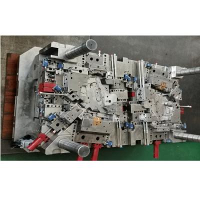 Präzisions-Spritzgussform für Automobilteile